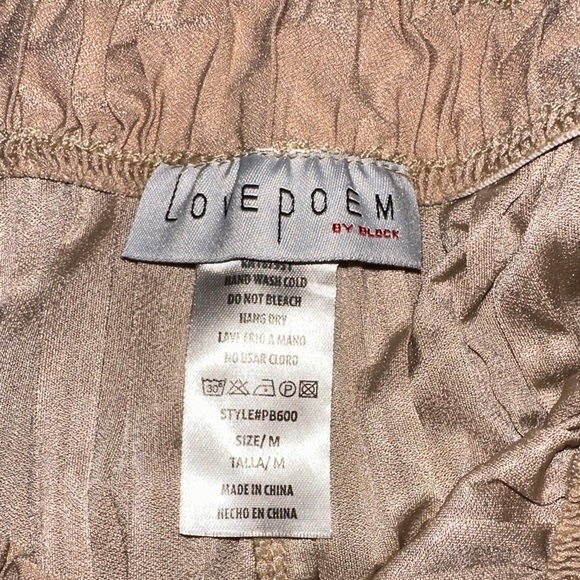 Elegant Pleated Wide Leg Pants in Tan - Picture 2 of 2